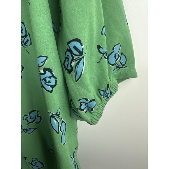 Cabi Kelly Green Floral Blouse Go to Top 3/4 sleeve V-Neck #5891 Women's Medium - Picture 4 of 9